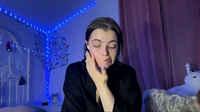 HoneyMist online show from 10/12/25, 06:09