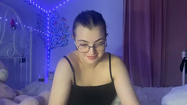 HoneyMist online show from 10/28/25, 06:18