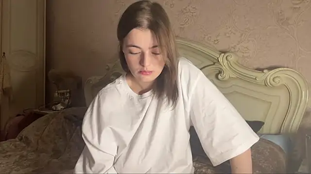 HoneyMist online show from 11/18/25, 06:00