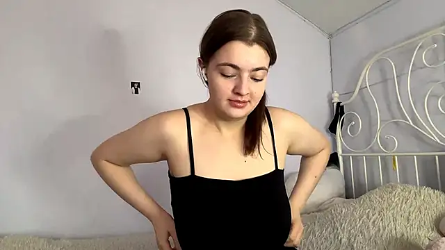 HoneyMist online show from 12/01/25, 10:38