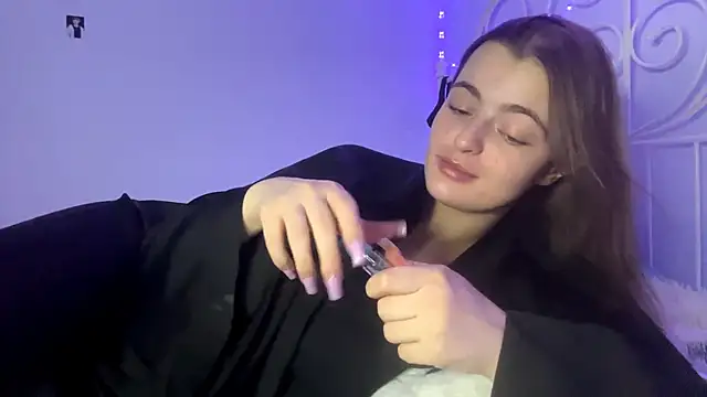 HoneyMist online show from 12/02/25, 02:19