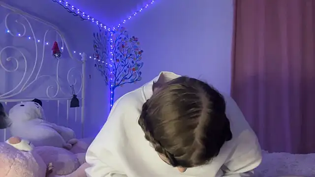 HoneyMist online show from 10/24/25, 06:18