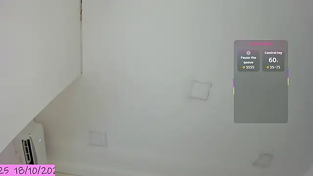 Ariel Versace online show from 10/18/25, 09:28