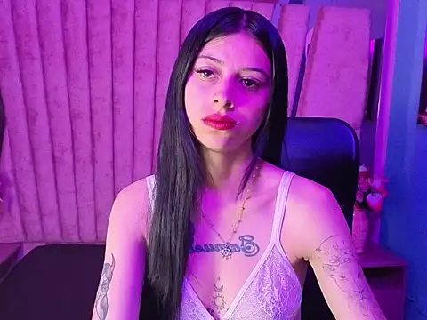 Snapshot of Dulce_Miaa_ chatting on 09/10/25, 05:12 Dulce Miaa online show from 09/10/25, 05:12