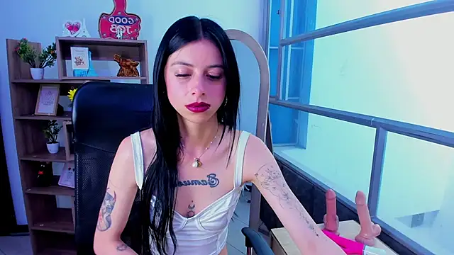 Dulce Miaa  online show from 12/04/25, 04:39