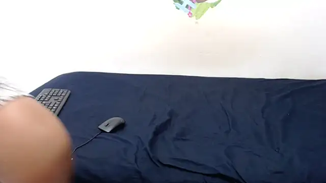 XSexySnow30XX online show from 11/19/25, 05:35