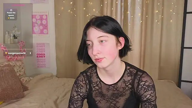 JuanaFriesz online show from 04/12/26, 09:12