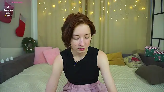 JuanaFriesz online show from 12/19/25, 09:11