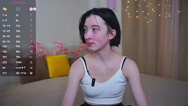 JuanaFriesz online show from 02/18/26, 09:06