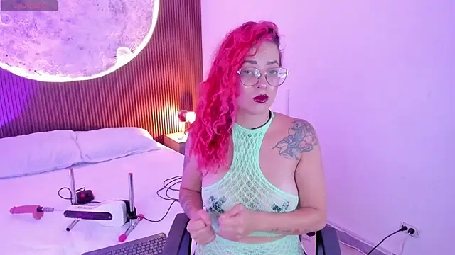 RoxanneStorm  online show from 07/05/26, 04:41