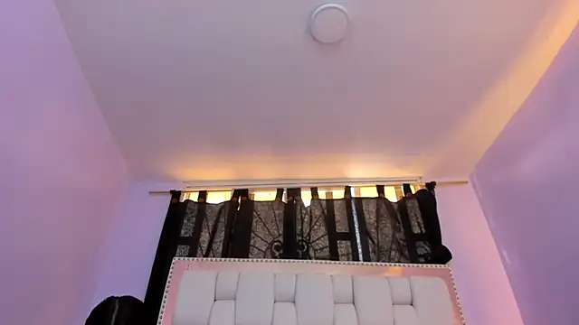 KathalinaPaz online show from 10/04/25, 01:12