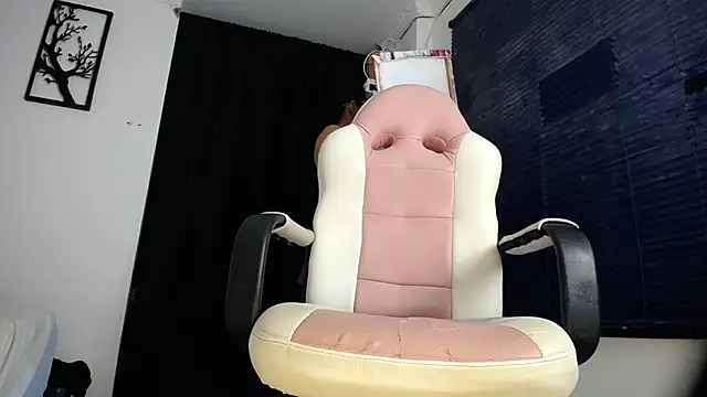 AnaliaBassi online show from 11/08/25, 06:50