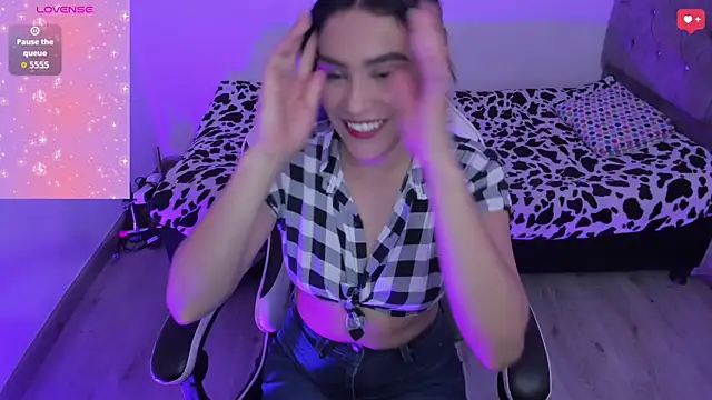 Snapshot of megaan_cb chatting on 11/21/25, 02:05 megaan cb online show from 11/21/25, 02:05