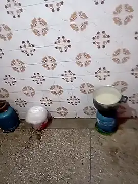 boy arabe 20 online show from 02/24/26, 12:33