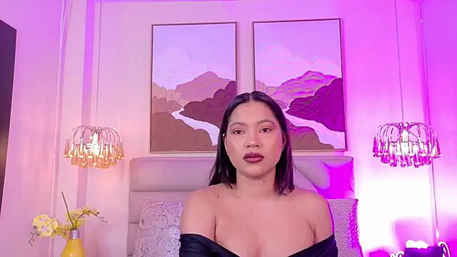 kendalFox  online show from 12/05/25, 01:49