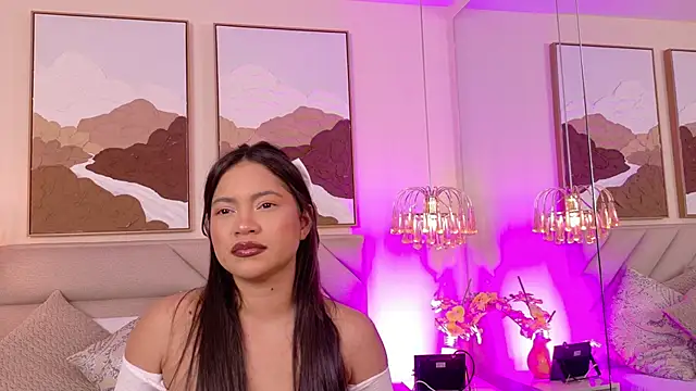 kendalFox  online show from 11/26/25, 01:49