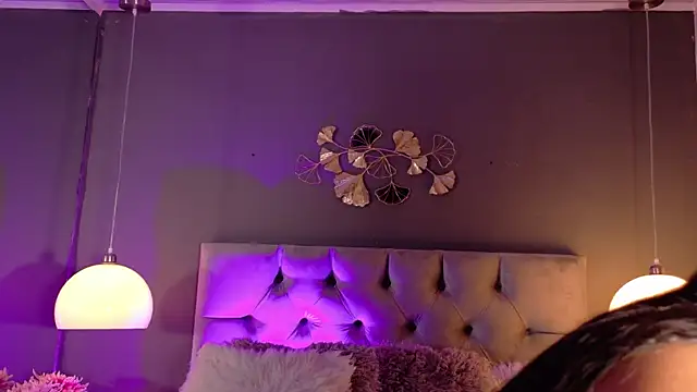 kendalFox  online show from 04/14/26, 05:34