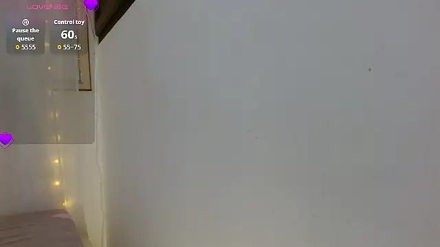 NoraParkeer online show from 10/04/25, 07:15