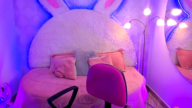 Lucia jane online show from 10/21/25, 07:46