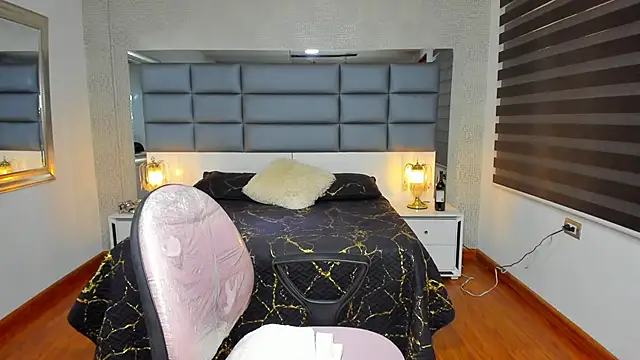 Lucia jane online show from 11/27/25, 07:25