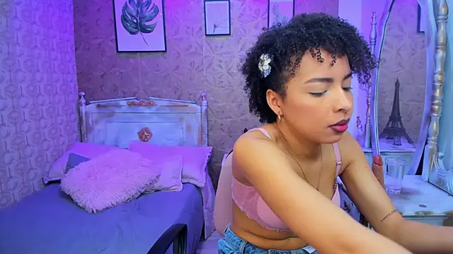 Lucia jane online show from 10/25/25, 07:36