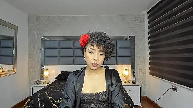 Lucia jane online show from 11/26/25, 07:47