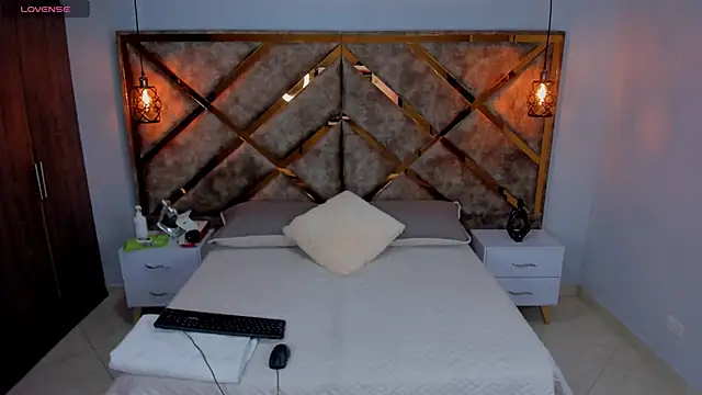 Lucia jane online show from 04/11/26, 07:28