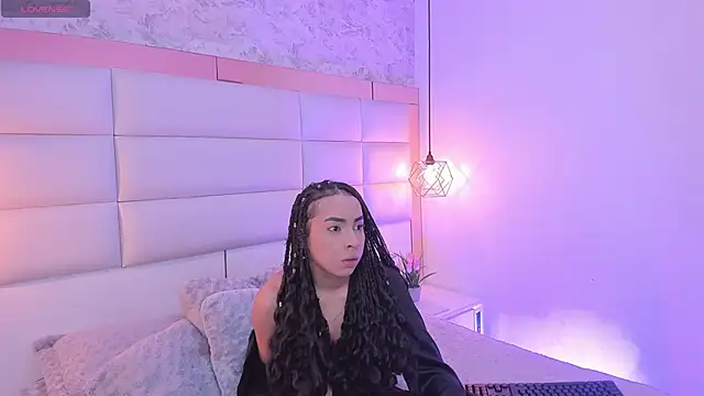 Lucia jane online show from 02/09/26, 09:13