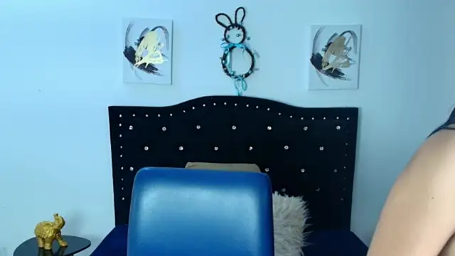 SammySmall F w online show from 11/18/25, 10:02