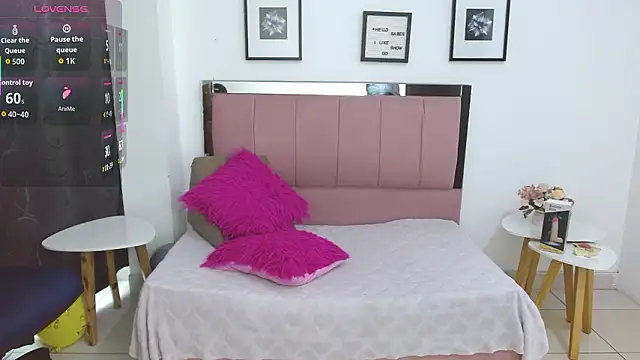 Snapshot of SammySmall_F_w chatting on 02/02/26, 10:20 SammySmall F w online show from 02/02/26, 10:20