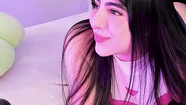 Camila Matinez  online show from 04/09/26, 01:18