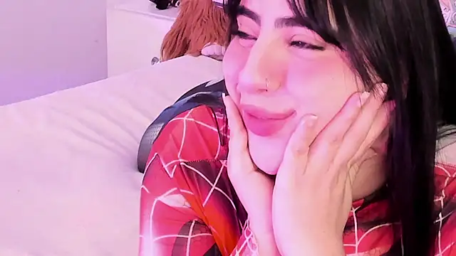 Camila Matinez  online show from 04/14/26, 01:10