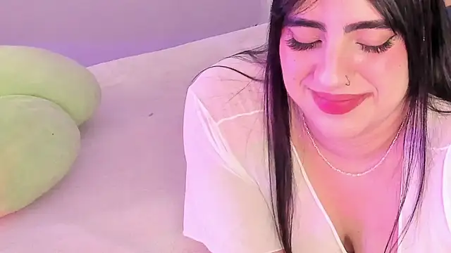 Camila Matinez  online show from 04/21/26, 12:34