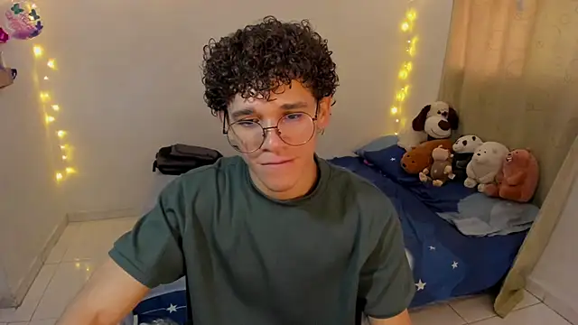 Tom Blues online show from 12/18/25, 04:22