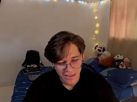 Tom Blues online show from 10/30/25, 05:32