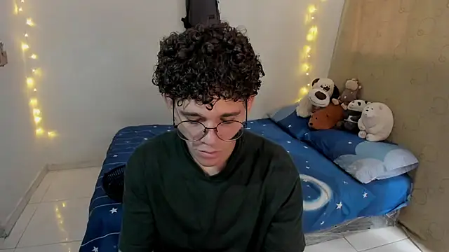 Tom Blues online show from 11/24/25, 04:51