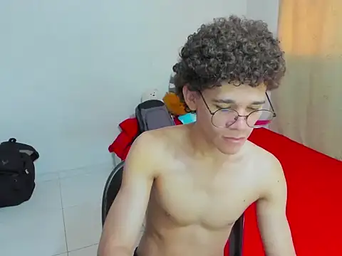 Tom Blues online show from 09/14/25, 03:45