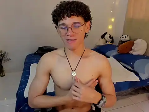 Tom Blues online show from 11/04/25, 12:53