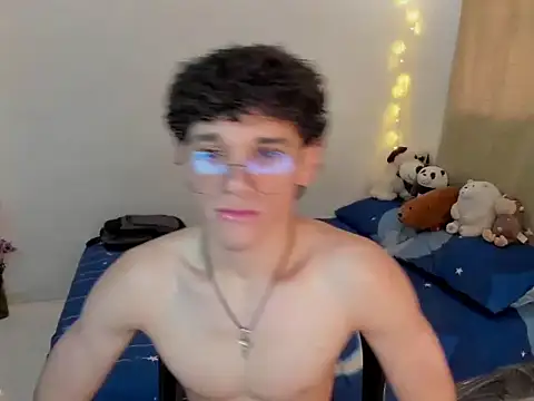 Tom Blues online show from 11/18/25, 02:20