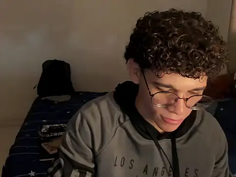 Tom Blues online show from 10/27/25, 04:30