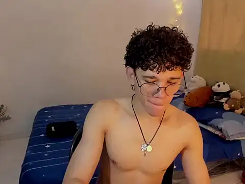 Tom Blues online show from 11/06/25, 01:04