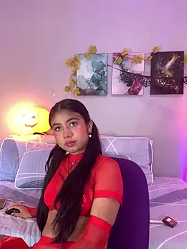 KimTayloor1 online show from 10/28/25, 07:24