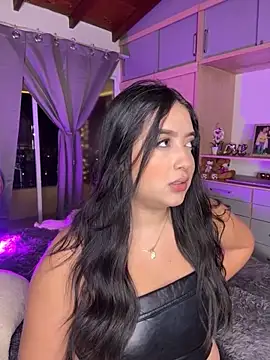 Emiily Moore1 online show from 12/05/25, 03:49