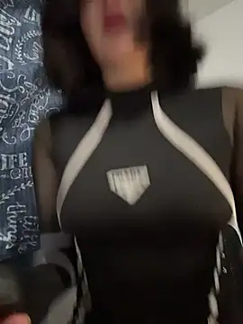 aliciia 23 online show from 10/30/25, 04:11