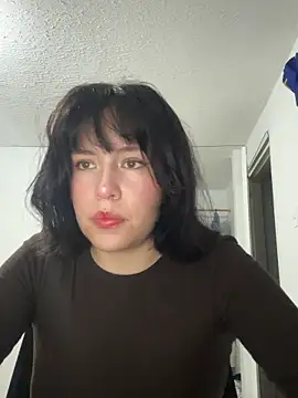 Snapshot of aliciia_23 chatting on 09/25/25, 03:34 aliciia 23 online show from 09/25/25, 03:34