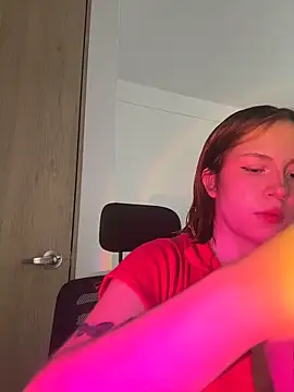 aliciia 23 online show from 04/15/26, 10:32