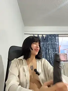 aliciia 23 online show from 11/21/25, 10:53