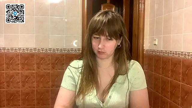 MaroonMoon  online show from 12/05/25, 09:01