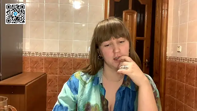 MaroonMoon  online show from 11/05/25, 08:56