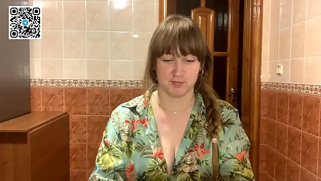 MaroonMoon  online show from 11/26/25, 08:42